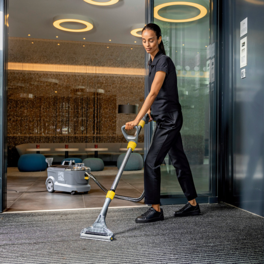 USISIVAČ ZA DUBINSKO ČIŠĆENJE KARCHER PUZZI 10/1 EU 1.100-130.0.