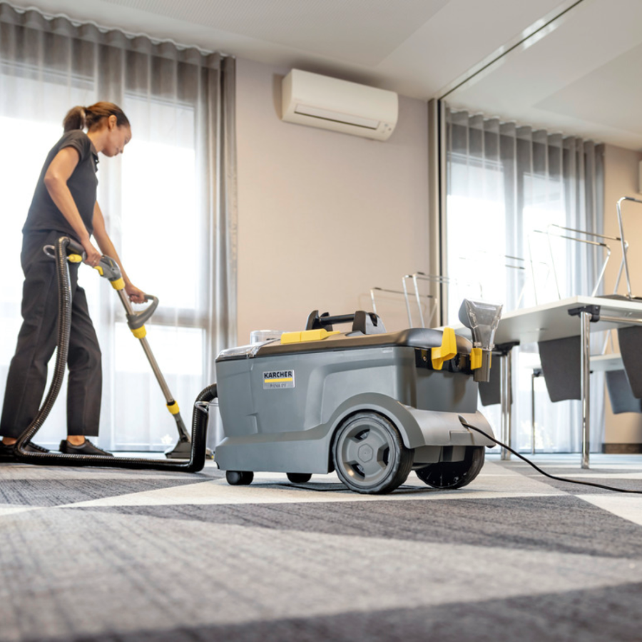 USISIVAČ ZA DUBINSKO ČIŠĆENJE KARCHER PUZZI 10/1 EU 1.100-130.0.